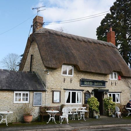 Bed and Breakfast The Old School Bicester Exterior foto
