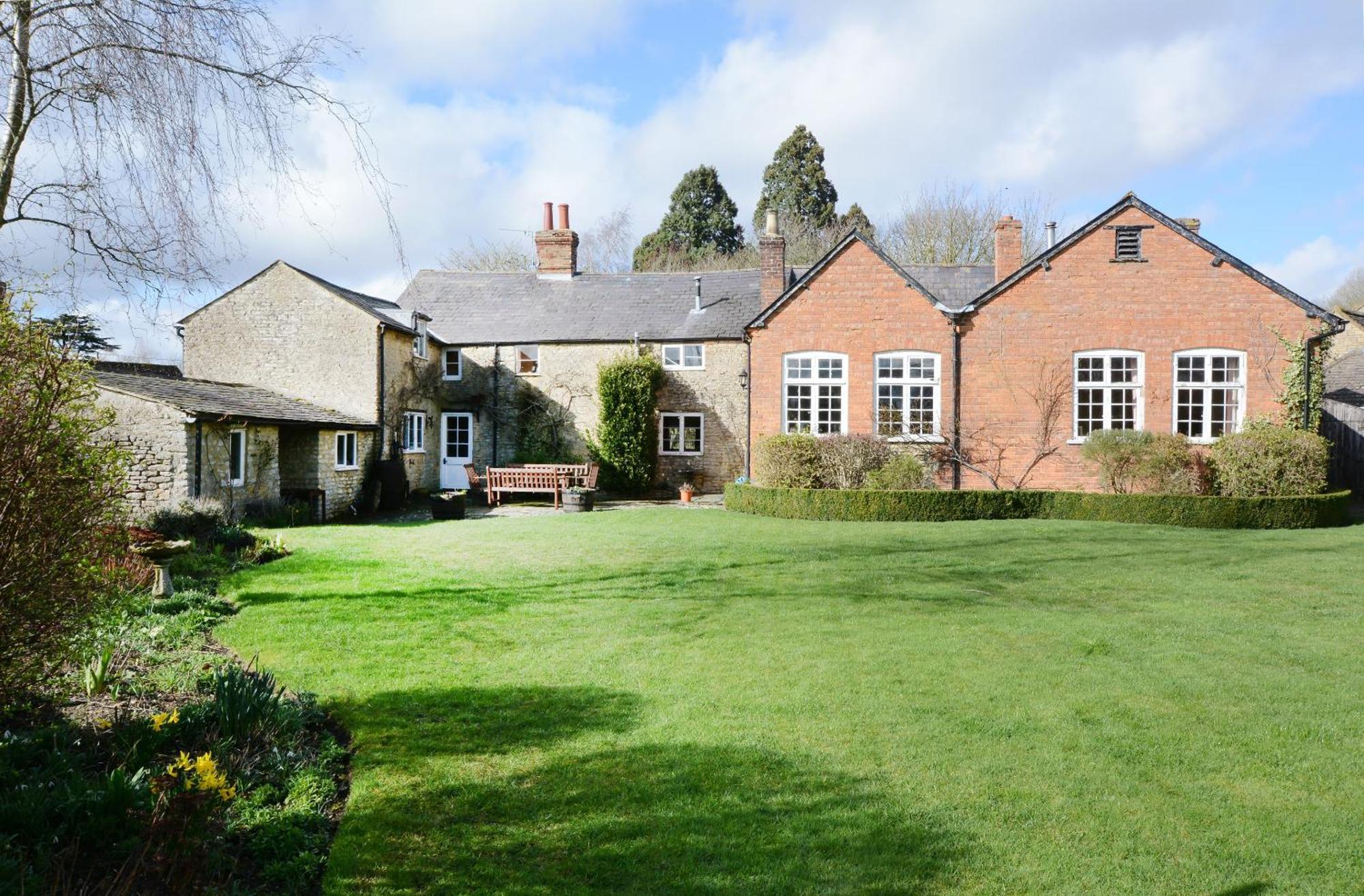 Bed and Breakfast The Old School Bicester Exterior foto